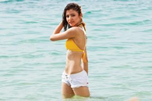 Anushka Sharma in Bikini Wallpapers