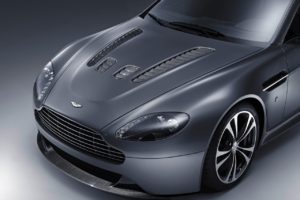2010 Aston Martin V12 Vantage Wallpapers