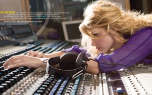 Taylor swift, Girl, Console, Headphones