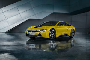 BMW i8 Frozen Yellow 2017