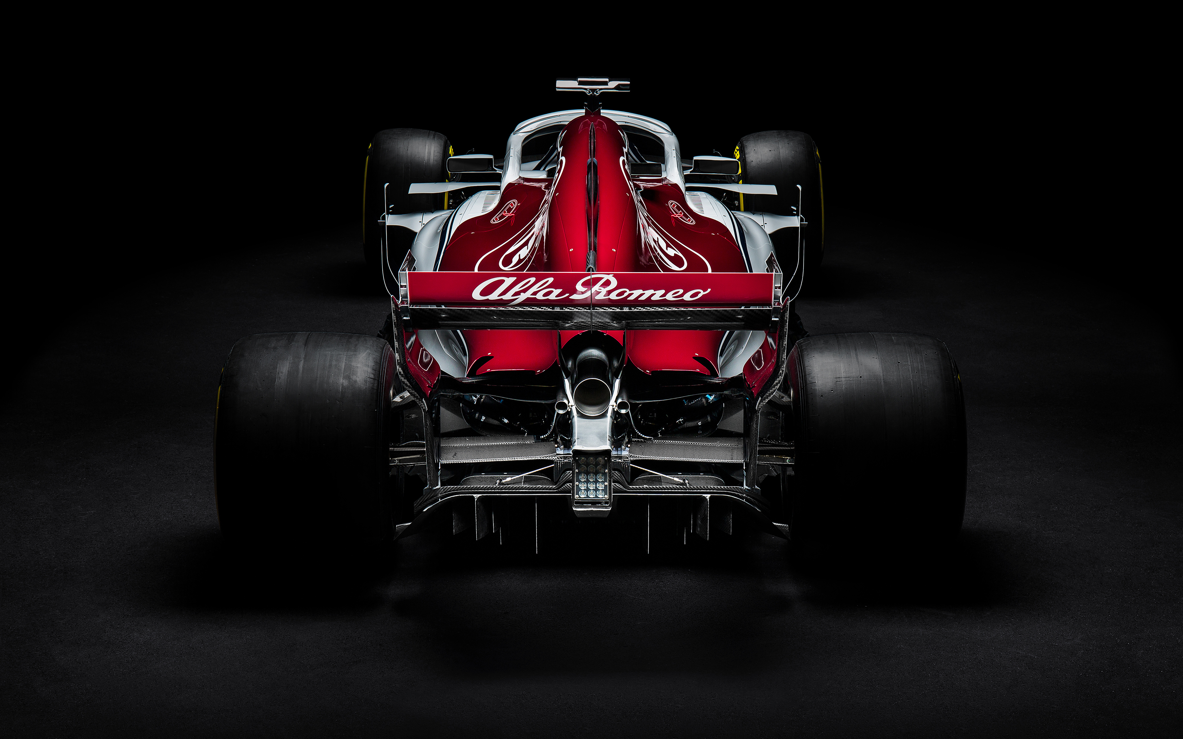2018 Sauber C37 Formula One Racing car 4K