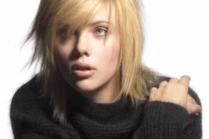 New Latest Hair Style of Hollywood Actress Scarlett Johansson