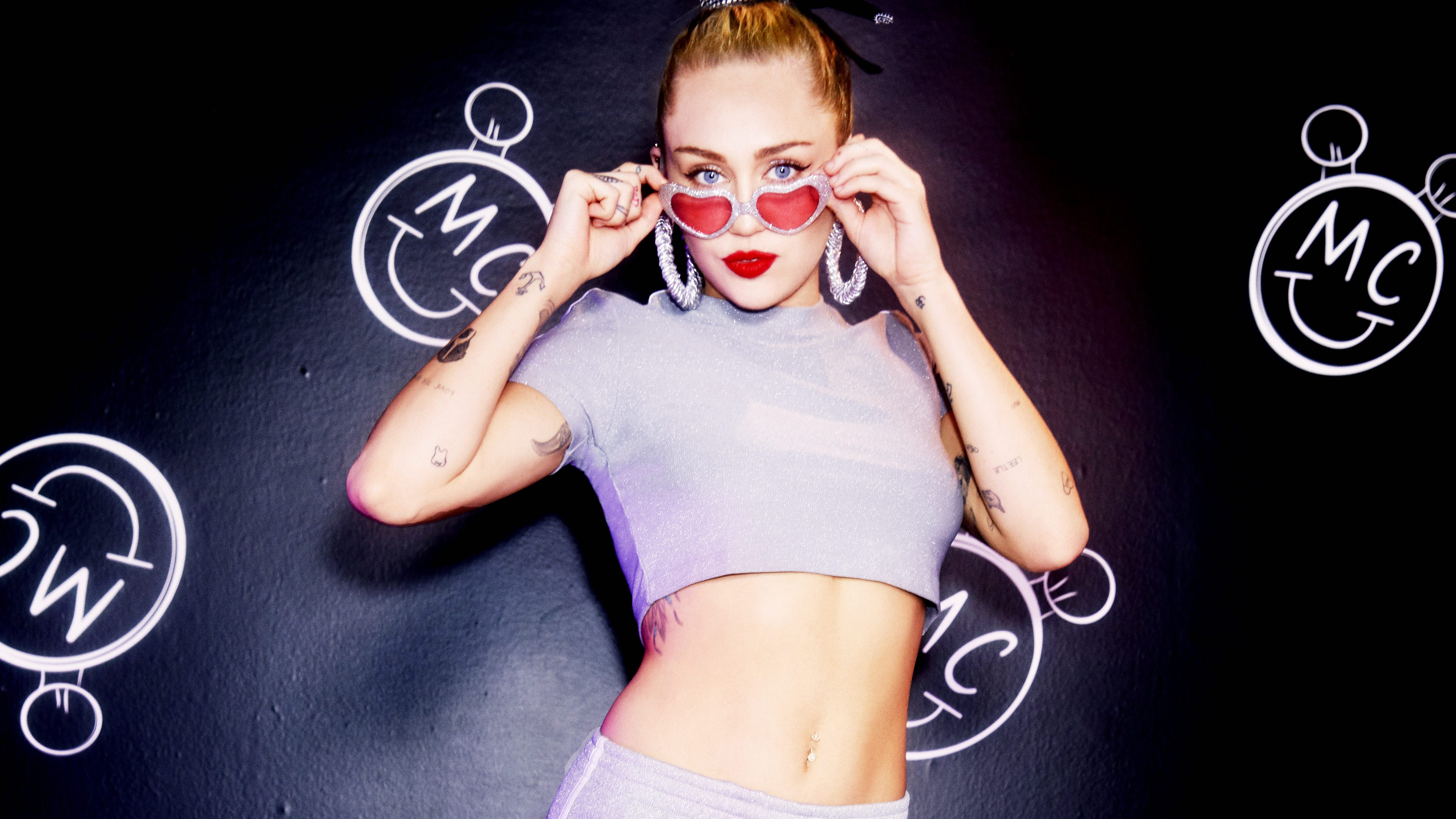 Miley Cyrus Converse Collection 4K