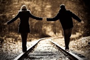 Love Couple Holding Hands Wallpapers