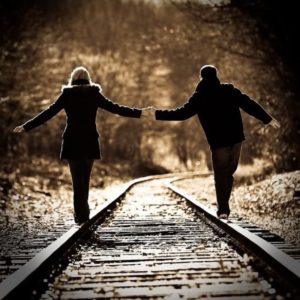 Love Couple Holding Hands Wallpapers