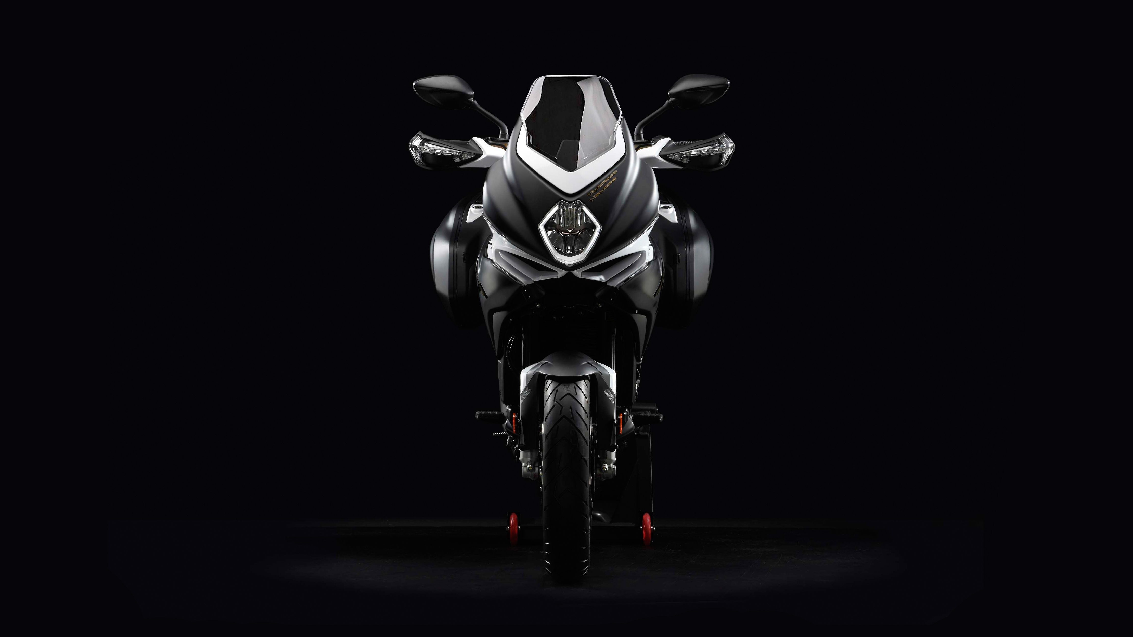 MV Agusta Turismo Veloce 800 Lusso 4K Wallpapers