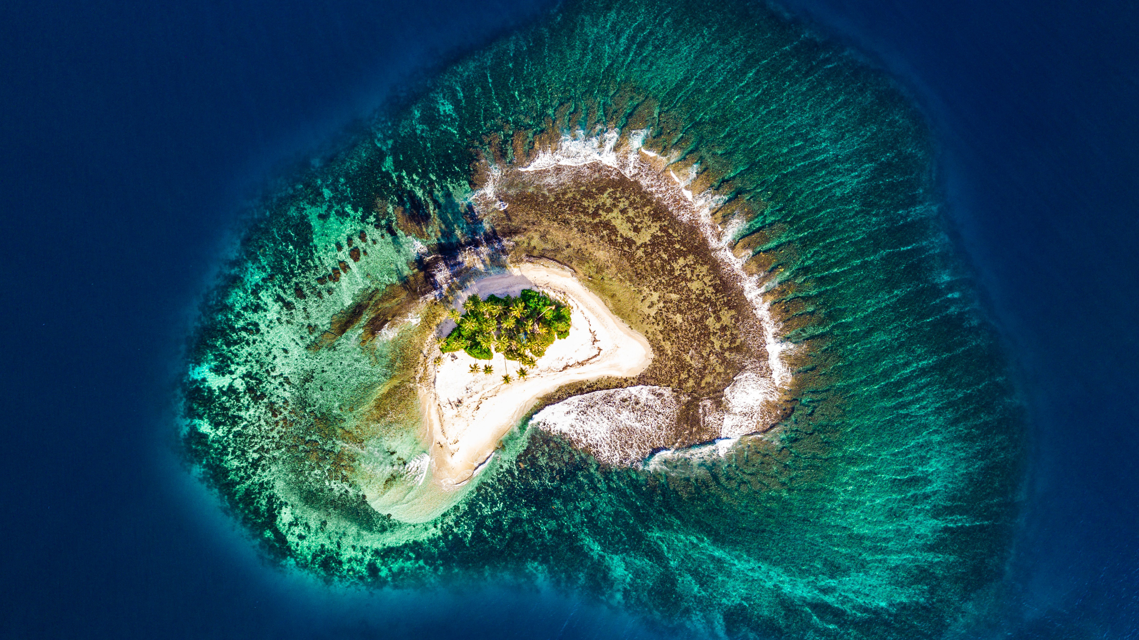 Island Beach Aerial View 4K Wallpapers