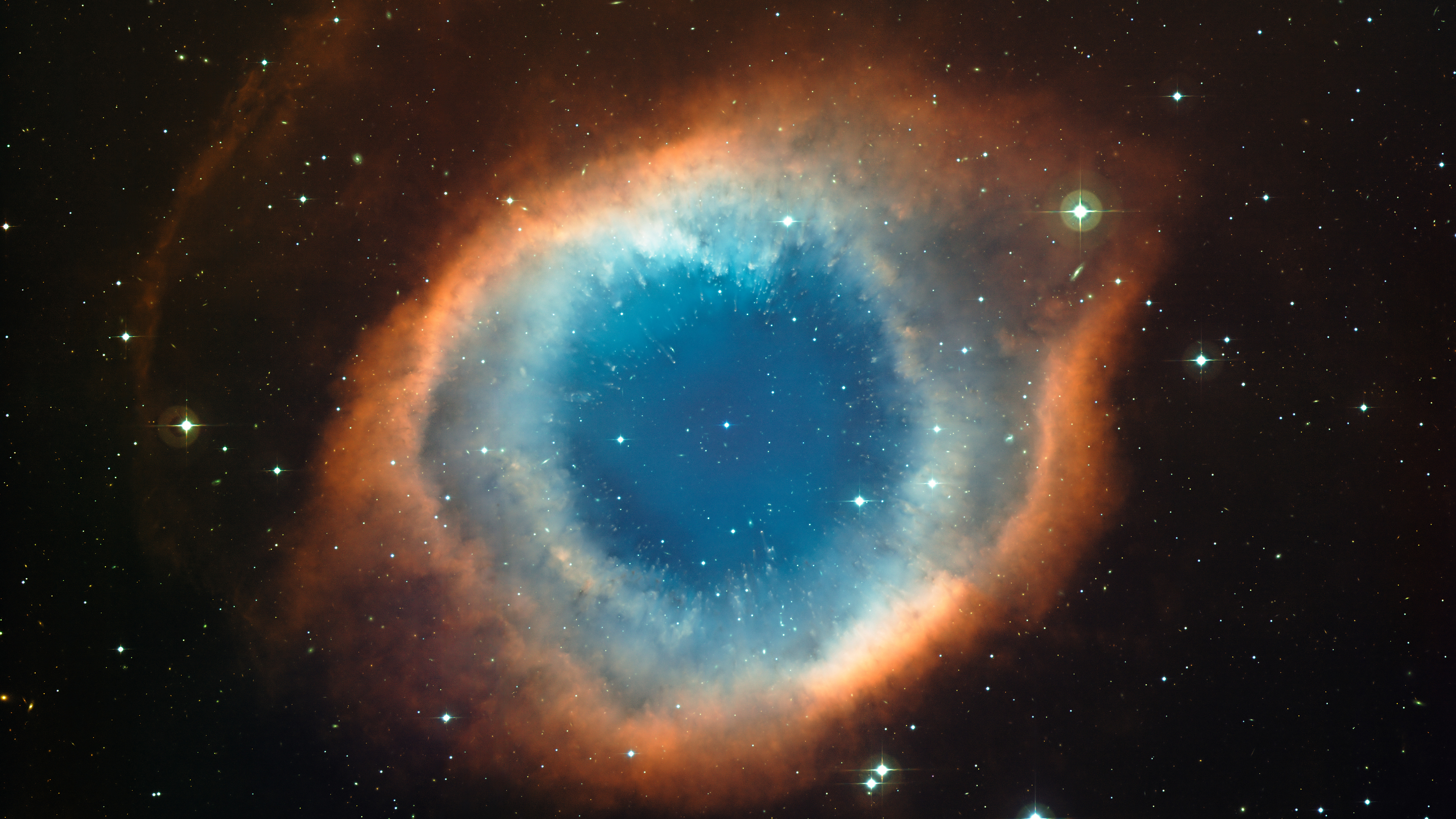 Helix Nebula 4K 5K