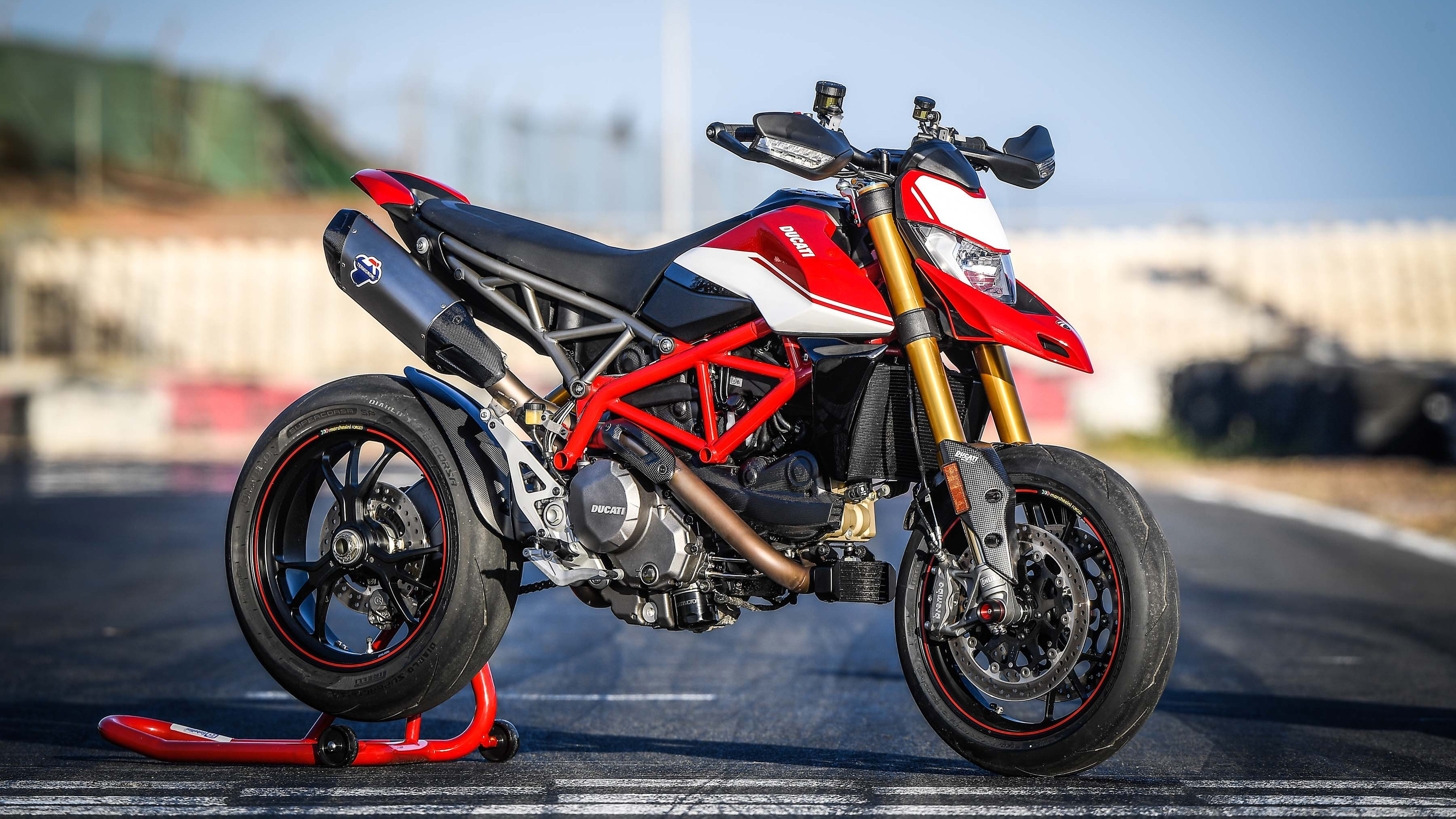 2019 Ducati Hypermotard 950 SP 4K Wallpapers