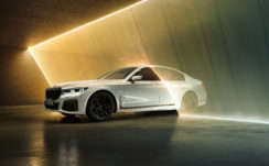 2020 BMW 745e M Sport 4K Wallpapers