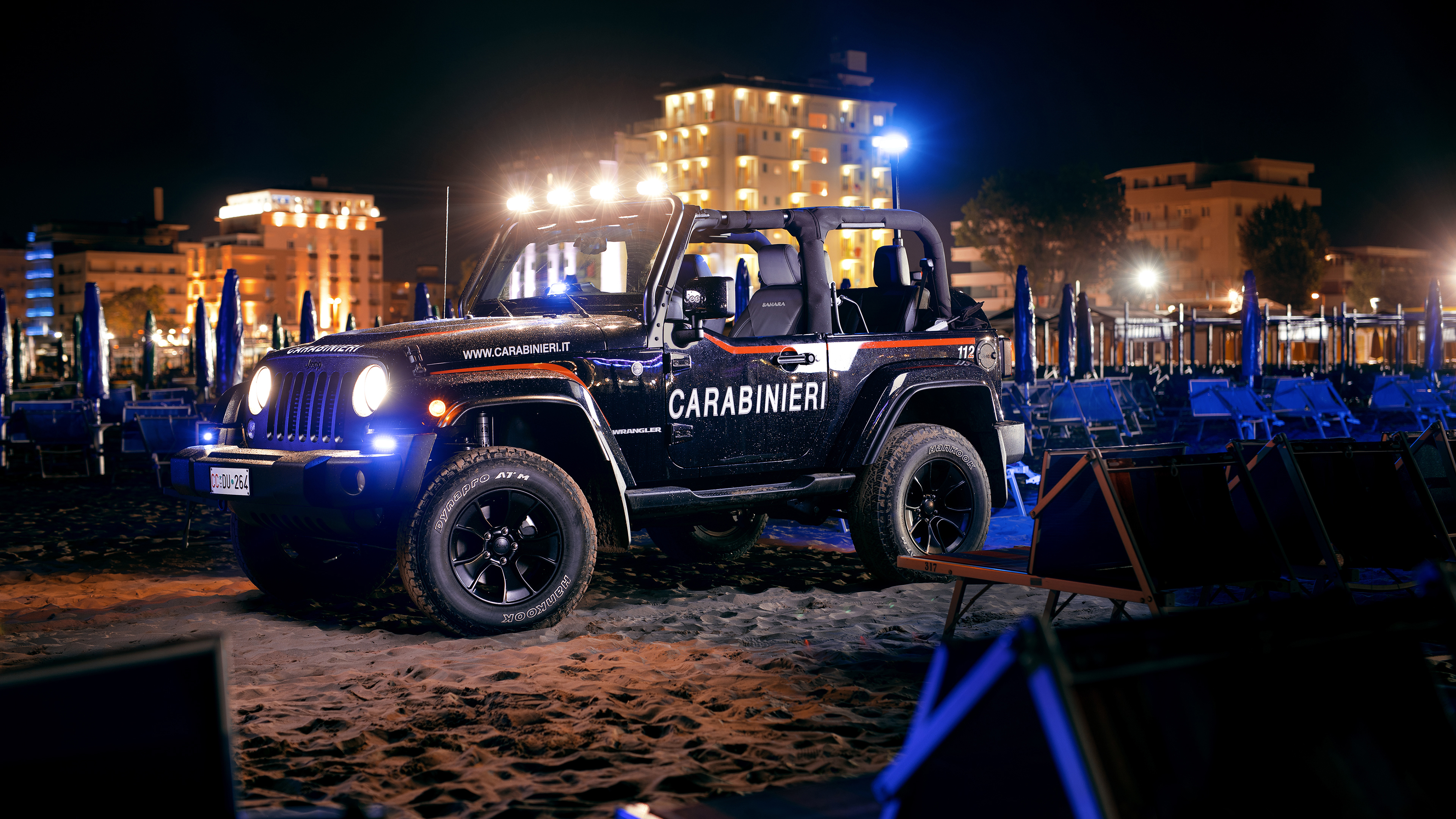 Jeep Wrangler Carabinieri 4K Wallpapers