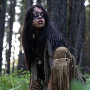 Amber Midthunder as Naru Dakota Beavers as Taabe Dane DiLiegro Predator Stormee Kipp Wasape Michelle Thrush Aruka Julian HD Prey Wallpapers