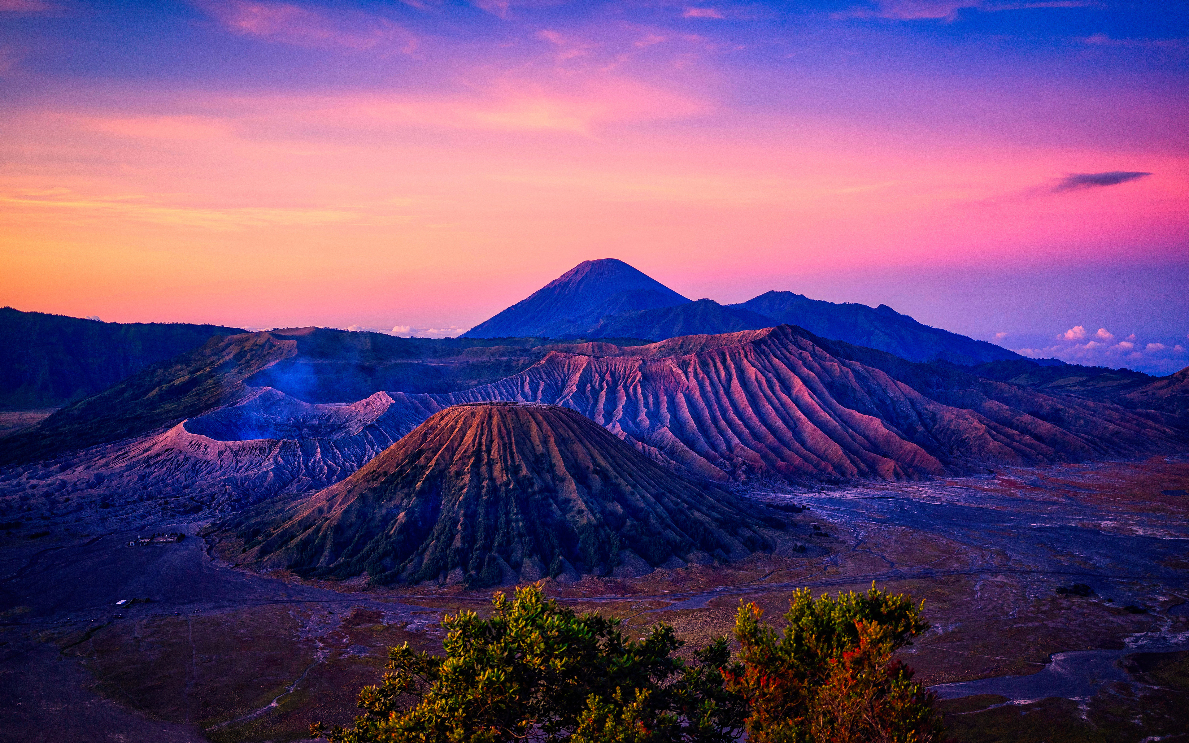 Mount Bromo Volcano Sunrise 4K Wallpapers